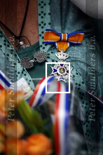 Apeldoorn 25 april 2025
Belinda Meuldijk krijgt lintje en wordt RIDDER in de orde van Oranje Nassau bij Orpheus . Ze kwam samen met haar zoon Yoshi en hun hond Noah.