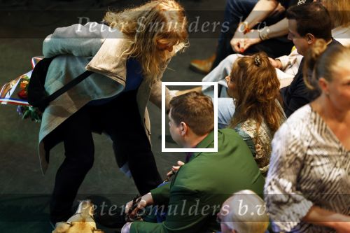 Apeldoorn 25 april 2025
Belinda Meuldijk krijgt lintje en wordt RIDDER in de orde van Oranje Nassau bij Orpheus . Ze kwam samen met haar zoon Yoshi en hun hond Noah.  Karin Riethoven en Belinda Meuldijk