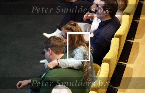 Apeldoorn 25 april 2025
Belinda Meuldijk krijgt lintje en wordt RIDDER in de orde van Oranje Nassau bij Orpheus . Ze kwam samen met haar zoon Yoshi en hun hond Noah.