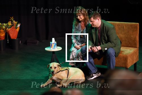 Apeldoorn 25 april 2025
Belinda Meuldijk krijgt lintje en wordt RIDDER in de orde van Oranje Nassau bij Orpheus . Ze kwam samen met haar zoon Yoshi en hun hond Noah.