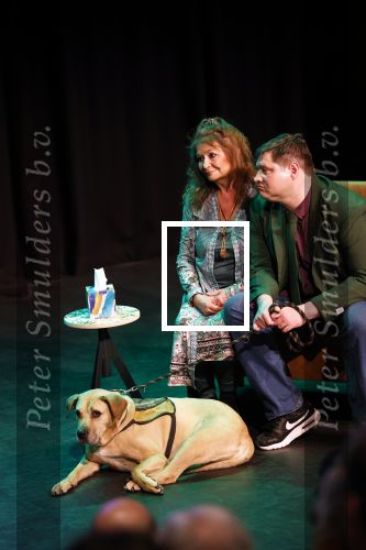 Apeldoorn 25 april 2025
Belinda Meuldijk krijgt lintje en wordt RIDDER in de orde van Oranje Nassau bij Orpheus . Ze kwam samen met haar zoon Yoshi en hun hond Noah.