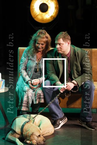 Apeldoorn 25 april 2025
Belinda Meuldijk krijgt lintje en wordt RIDDER in de orde van Oranje Nassau bij Orpheus . Ze kwam samen met haar zoon Yoshi en hun hond Noah.