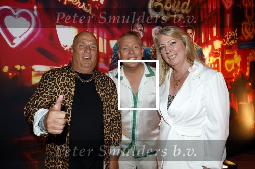 Amsterdam 1 juni 2025
Rene Froger krijgt na de laatste toppers in concert een koninklijke onderscheiding in de Johan Cruyff arena . Billy Dans kwam met zijn ouders