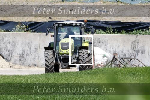 Brabant  16 mei 2025
Boer Martijn van Boer zoekt vrouw . Hij is een nieuw huis aan het bouw naast de huidige boerderij