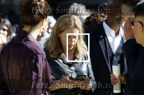 Rotterdam 15 mei 2025
Koningin MÃ¡xima opent Fenix, het kunstmuseum over migratie in Rotterdam. Het museum is gevestigd in een gerestaureerde monumentale loods uit 1923 die staat op de kade van vertrek en aankomst, de plek waar miljoenen mensen een nieuw leven zijn begonnen. Burgemeester Carola Schouten