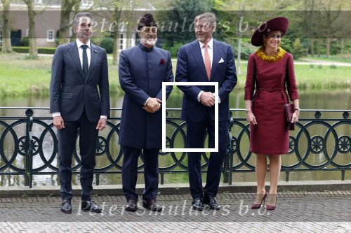 Voorschoten 16 april 2025
Dag twee van het bstaatsbezoek van Nederland en Oman. Er is een lunch op kasteel Duivenvoorde waarbij oa aanwezig zijn , Koning Willem Alexander Koningin Maxima de Sultan van Oman en minister president Dick Schoof .