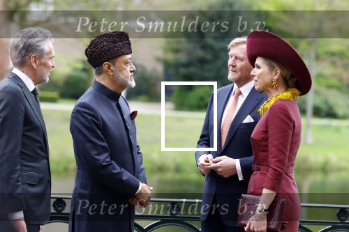 Voorschoten 16 april 2025
Dag twee van het bstaatsbezoek van Nederland en Oman. Er is een lunch op kasteel Duivenvoorde waarbij oa aanwezig zijn , Koning Willem Alexander Koningin Maxima de Sultan van Oman en minister president Dick Schoof .