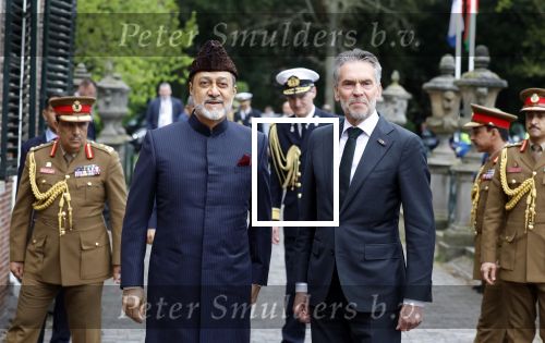 Voorschoten 16 april 2025
Dag twee van het bstaatsbezoek van Nederland en Oman. Er is een lunch op kasteel Duivenvoorde waarbij oa aanwezig zijn , Koning Willem Alexander Koningin Maxima de Sultan van Oman en minister president Dick Schoof .