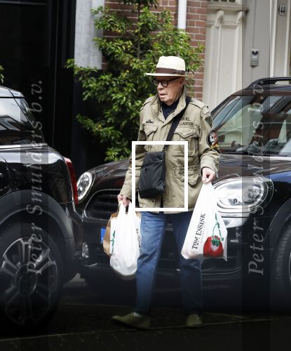 Amsterdam 26 mei 2025
Hans v Manen doet boodschappen in Amsterdam zuid.