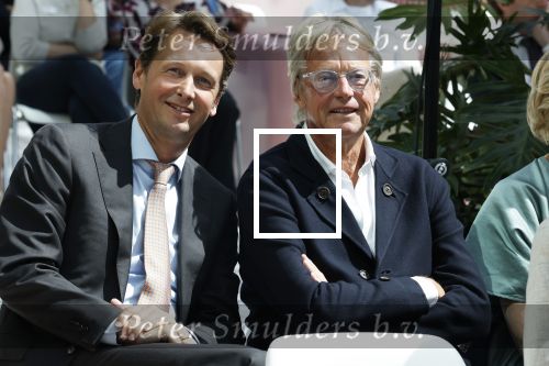 Amsterdam 14 mei 2025
Koningin Maxima bij Amsterdam VU ziekenhuis. Hans v Veggel en zijn zoon Bas v Veggel