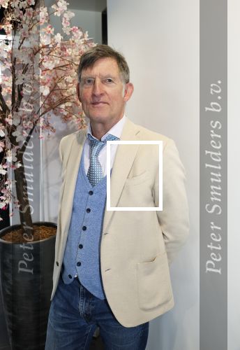 Utrecht 7 mei 2025
Boekpresentatie Jan v Halst bij Louwman exclusive . Huub v d Lubbe kwam met zijn vrouw