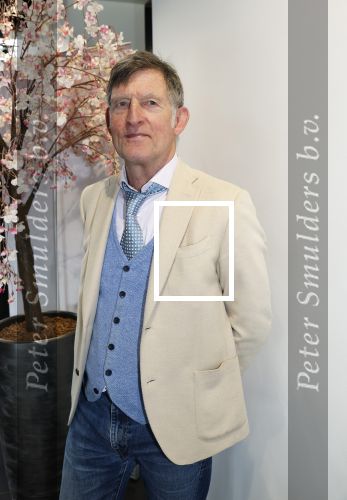 Utrecht 7 mei 2025
Boekpresentatie Jan v Halst bij Louwman exclusive . Huub v d Lubbe kwam met zijn vrouw