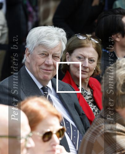 Rotterdam 15 mei 2025
Koningin MÃ¡xima opent Fenix, het kunstmuseum over migratie in Rotterdam. Het museum is gevestigd in een gerestaureerde monumentale loods uit 1923 die staat op de kade van vertrek en aankomst, de plek waar miljoenen mensen een nieuw leven zijn begonnen. Ivo Opstelten met zijn vrouw