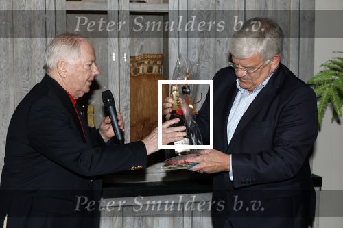 Renkum 21 april 2025
Ronnie Tober 80 jaar . Hij geeft feest in restaurant Campman in Renkum . Zijn partner Jan Jochems is natuurlijk aanwezig . Burgemeester van Den Haag Jan v Zanen reikt de eerste cd uit. Jan v Zanen kwam met zijn partner Simone Richardson