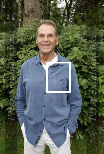 Renkum 21 april 2025
Ronnie Tober 80 jaar . Hij geeft feest in restaurant Campman in Renkum . Zijn partner Jan Jochems is natuurlijk aanwezig . Joop Oonk