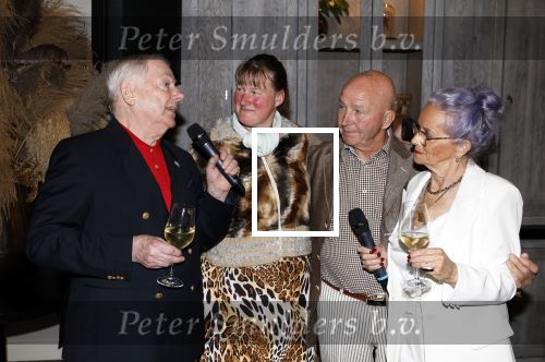 Renkum 21 april 2025
Ronnie Tober 80 jaar . Hij geeft feest in restaurant Campman in Renkum . Zijn partner Jan Jochems is natuurlijk aanwezig . Katja Kossmayer