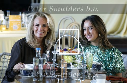 Amsterdam 8 mei 2025
Premiere dochters tijdens het event van friends of the brands in hotel the Grand . Leontine Ruiters kwam met dochter Jada Borsato