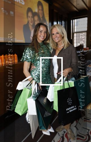 Amsterdam 8 mei 2025
Premiere dochters tijdens het event van friends of the brands in hotel the Grand . Leontine Ruiters kwam met dochter Jada Borsato