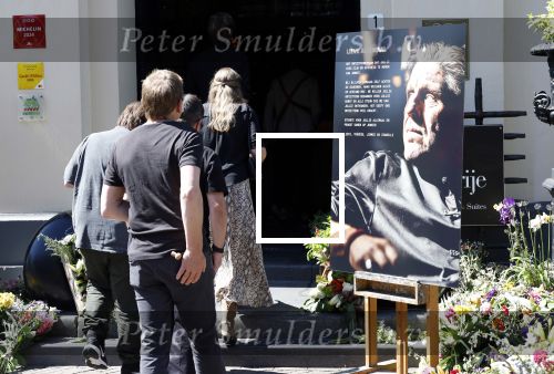 Zwolle 1 mei 2025
Herdenkingsdienst Jonnie Boer bij de Librije . Martijn Krabbe kwam met zijn vrouw Deborah