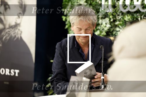 Den Haag 23 april 2025
Boekpresentatie Hugo Borst bij Paagman . Matthijs v Nieuwkerk  interviewde Hugo.