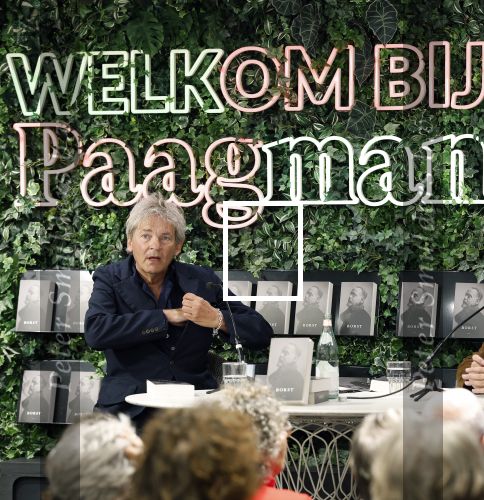 Den Haag 23 april 2025
Boekpresentatie Hugo Borst bij Paagman . Matthijs v Nieuwkerk  interviewde Hugo.