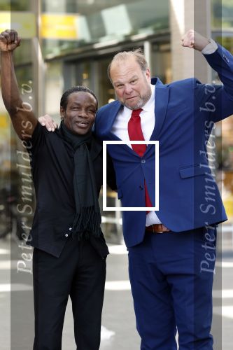 Amsterdam 8 mei 2025
Menno Kohler en Regilio Tuur  bij Gelderlandplein .