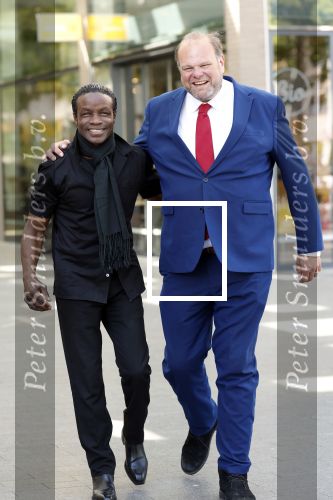 Amsterdam 8 mei 2025
Menno Kohler en Regilio Tuur  bij Gelderlandplein .