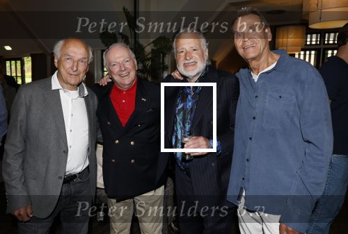 Renkum 21 april 2025
Ronnie Tober 80 jaar . Hij geeft feest in restaurant Campman in Renkum . Zijn partner Jan Jochems is natuurlijk aanwezig . Peter Koelewijn Ronnie Tober George Baker en Joop Oonk
