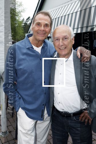 Renkum 21 april 2025
Ronnie Tober 80 jaar . Hij geeft feest in restaurant Campman in Renkum . Zijn partner Jan Jochems is natuurlijk aanwezig . Peter Koelewijn en Joop Oonk
