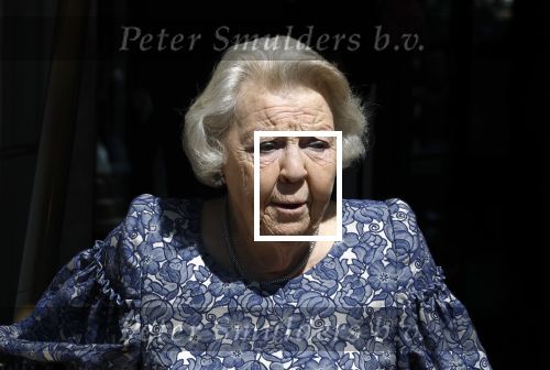 Amsterdam 20 mei 2025
Prinses Beatrix opent Art Zuid in Amsterdam zuid. Prinses Beatrix loopt met 2 wandelstokken .