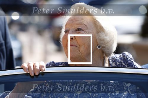 Amsterdam 20 mei 2025
Prinses Beatrix opent Art Zuid in Amsterdam zuid. Prinses Beatrix loopt met 2 wandelstokken .