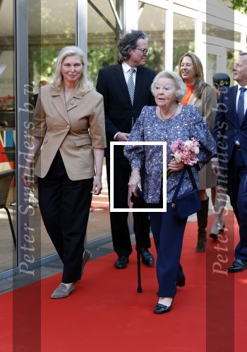 Amsterdam 20 mei 2025
Prinses Beatrix opent Art Zuid in Amsterdam zuid. Prinses Beatrix loopt met 2 wandelstokken .