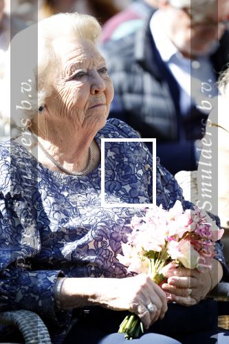 Amsterdam 20 mei 2025
Prinses Beatrix opent Art Zuid in Amsterdam zuid. Prinses Beatrix loopt met 2 wandelstokken .