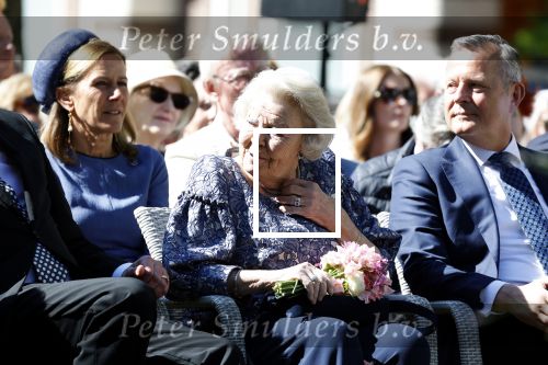 Amsterdam 20 mei 2025
Prinses Beatrix opent Art Zuid in Amsterdam zuid. Prinses Beatrix loopt met 2 wandelstokken .