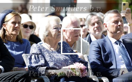 Amsterdam 20 mei 2025
Prinses Beatrix opent Art Zuid in Amsterdam zuid. Prinses Beatrix loopt met 2 wandelstokken .