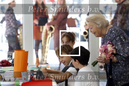 Amsterdam 20 mei 2025
Prinses Beatrix opent Art Zuid in Amsterdam zuid. Prinses Beatrix loopt met 2 wandelstokken .
