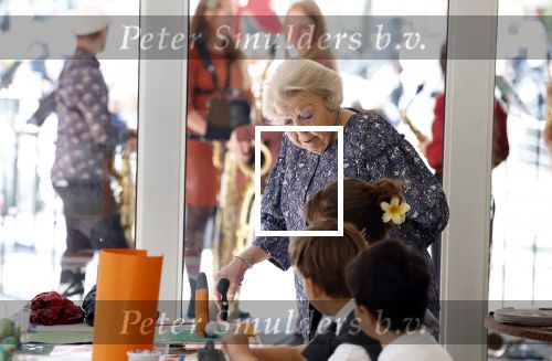 Amsterdam 20 mei 2025
Prinses Beatrix opent Art Zuid in Amsterdam zuid. Prinses Beatrix loopt met 2 wandelstokken .