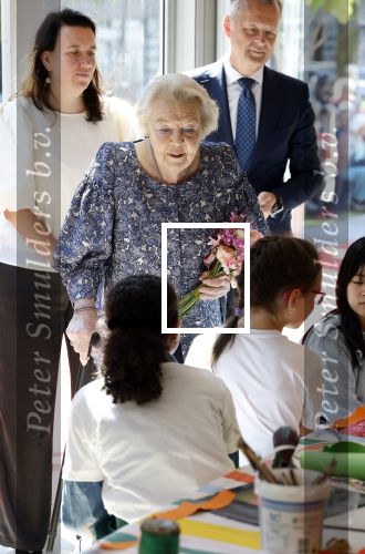 Amsterdam 20 mei 2025
Prinses Beatrix opent Art Zuid in Amsterdam zuid. Prinses Beatrix loopt met 2 wandelstokken .