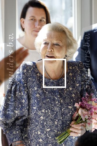 Amsterdam 20 mei 2025
Prinses Beatrix opent Art Zuid in Amsterdam zuid. Prinses Beatrix loopt met 2 wandelstokken .