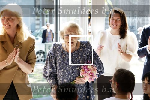 Amsterdam 20 mei 2025
Prinses Beatrix opent Art Zuid in Amsterdam zuid. Prinses Beatrix loopt met 2 wandelstokken .
