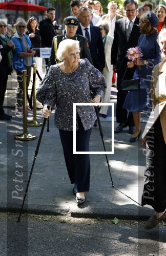 Amsterdam 20 mei 2025
Prinses Beatrix opent Art Zuid in Amsterdam zuid. Prinses Beatrix loopt met 2 wandelstokken .