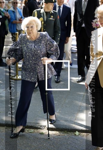 Amsterdam 20 mei 2025
Prinses Beatrix opent Art Zuid in Amsterdam zuid. Prinses Beatrix loopt met 2 wandelstokken .