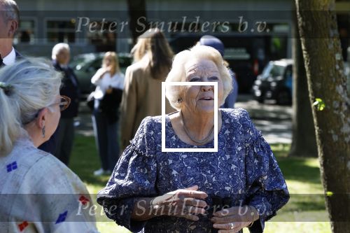 Amsterdam 20 mei 2025
Prinses Beatrix opent Art Zuid in Amsterdam zuid. Prinses Beatrix loopt met 2 wandelstokken .