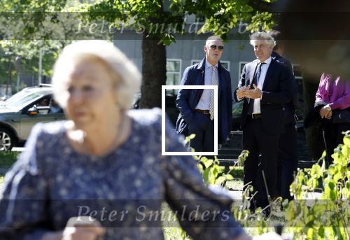 Amsterdam 20 mei 2025
Prinses Beatrix opent Art Zuid in Amsterdam zuid. Prinses Beatrix loopt met 2 wandelstokken .