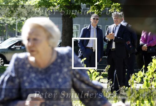 Amsterdam 20 mei 2025
Prinses Beatrix opent Art Zuid in Amsterdam zuid. Prinses Beatrix loopt met 2 wandelstokken .
