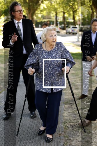 Amsterdam 20 mei 2025
Prinses Beatrix opent Art Zuid in Amsterdam zuid. Prinses Beatrix loopt met 2 wandelstokken .