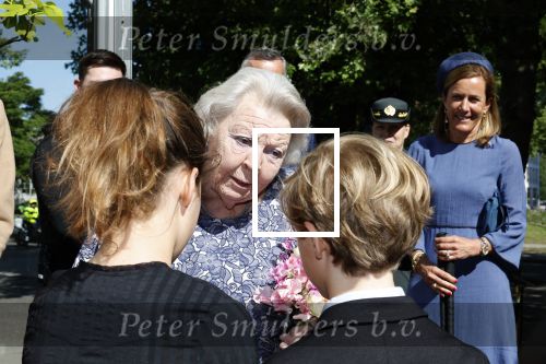 Amsterdam 20 mei 2025
Prinses Beatrix opent Art Zuid in Amsterdam zuid. Prinses Beatrix loopt met 2 wandelstokken .