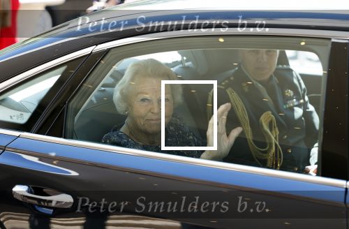 Amsterdam 20 mei 2025
Prinses Beatrix opent Art Zuid in Amsterdam zuid. Prinses Beatrix loopt met 2 wandelstokken .