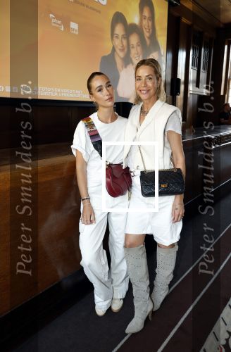 Amsterdam 8 mei 2025
Premiere dochters tijdens het event van friends of the brands in hotel the Grand . Renee Vervoorn kwam met dochter Lisa