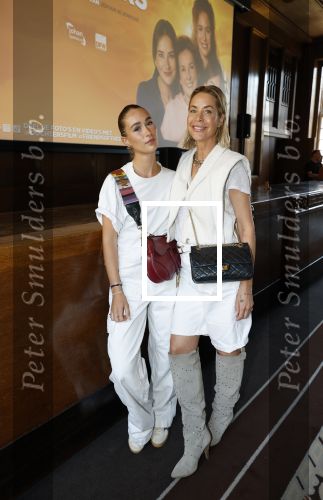Amsterdam 8 mei 2025
Premiere dochters tijdens het event van friends of the brands in hotel the Grand . Renee Vervoorn kwam met dochter Lisa